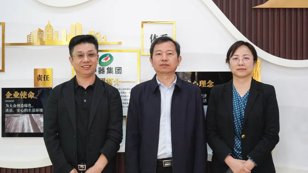 1699350472781923.jpg 640.jpg