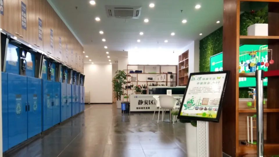 1708683957938611.jpg 640.jpg