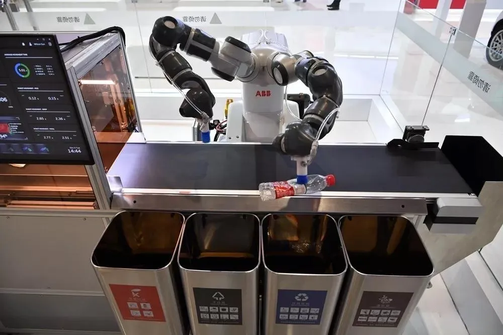 1739409401342206.png 15.png