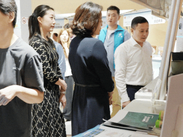 1753090404829952.gif 3.gif